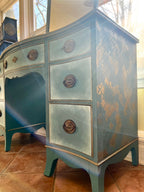 Lucia: Dressing Table / Desk