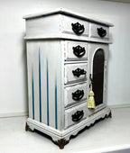 Kayla: Jewelry Box