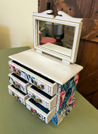 Leilani: Jewelry Box