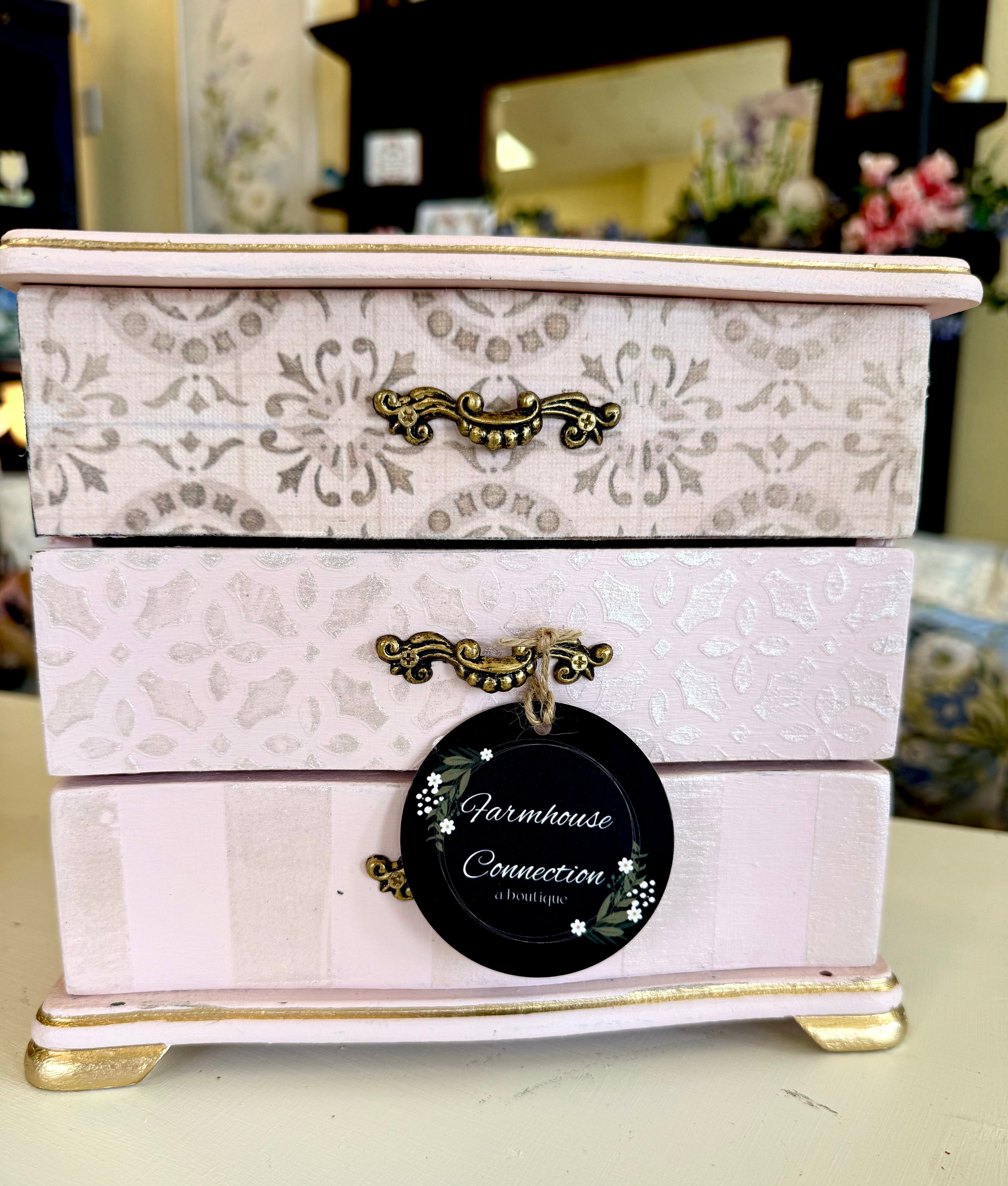 Gracie: Jewelry Box