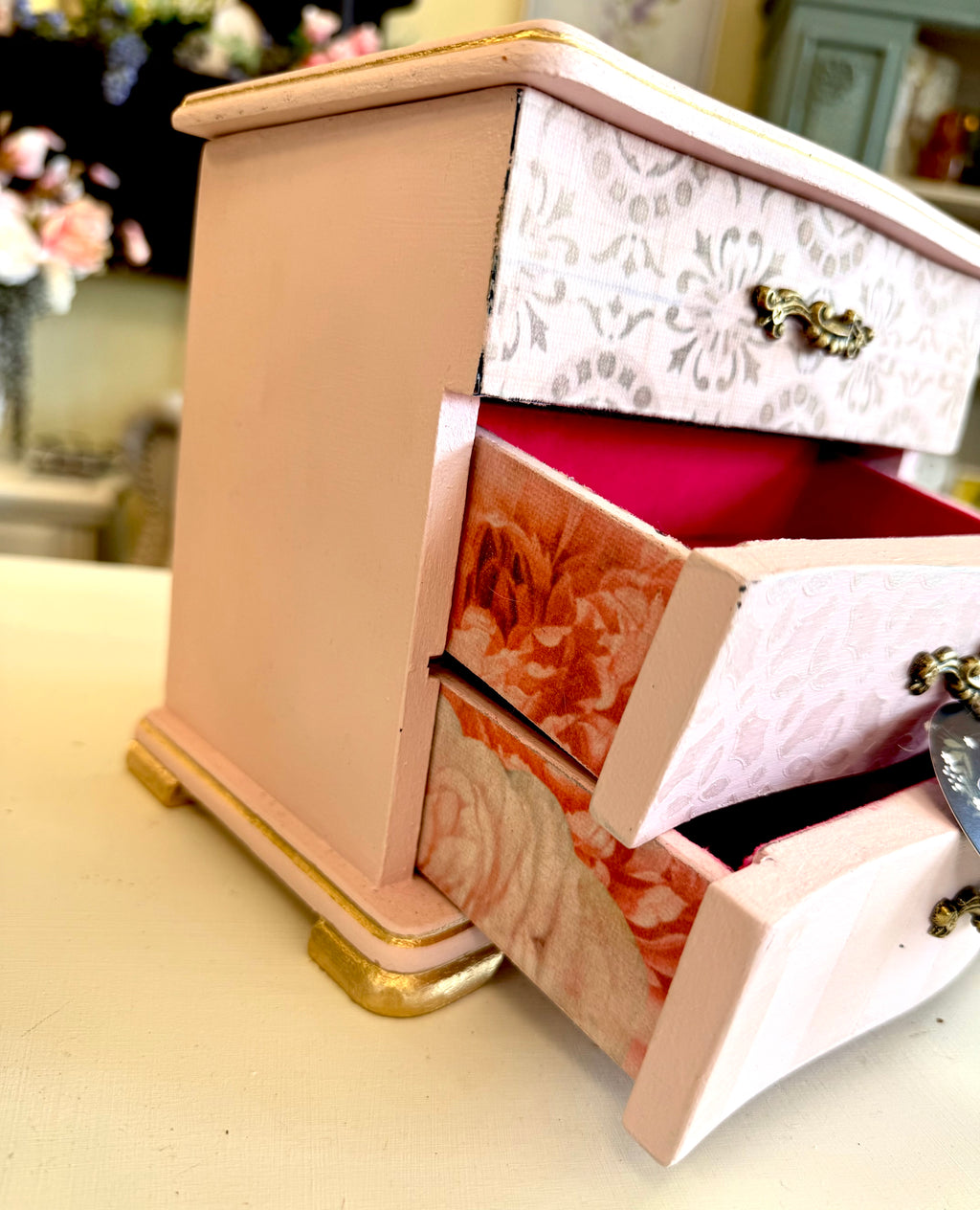 Gracie: Jewelry Box